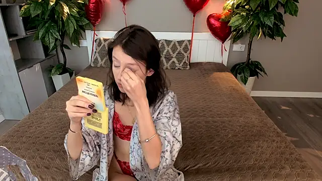 Snapshot of AnnaElys chatting on 02/14/25, 08:42 AnnaElys online show from 02/14/25, 08:42