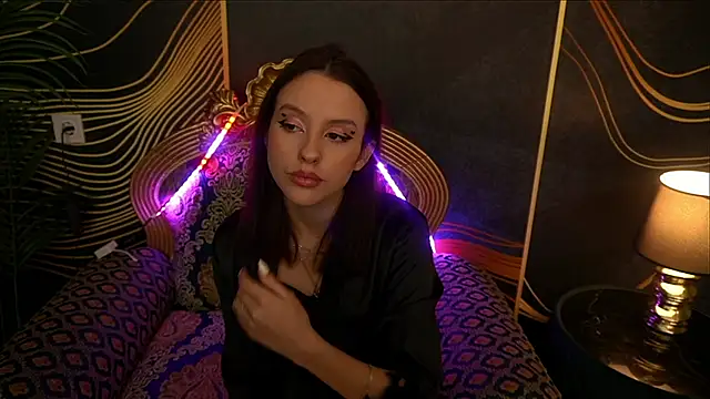 Snapshot of AnnaElys chatting on 03/08/25, 10:24 AnnaElys online show from 03/08/25, 10:24