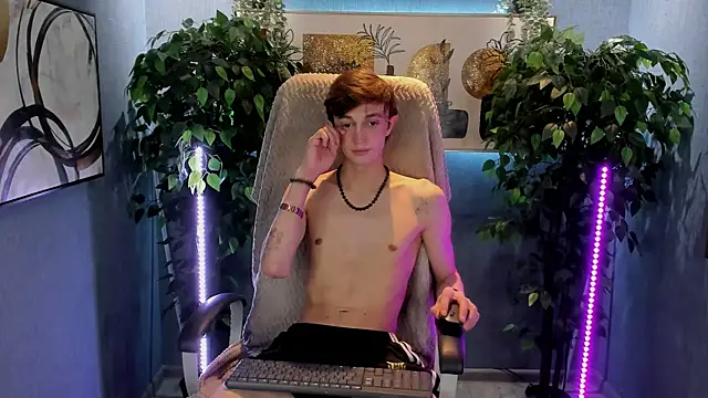 Snapshot of John_Weasley chatting on 12/01/25, 02:11 John Weasley online show from 12/01/25, 02:11