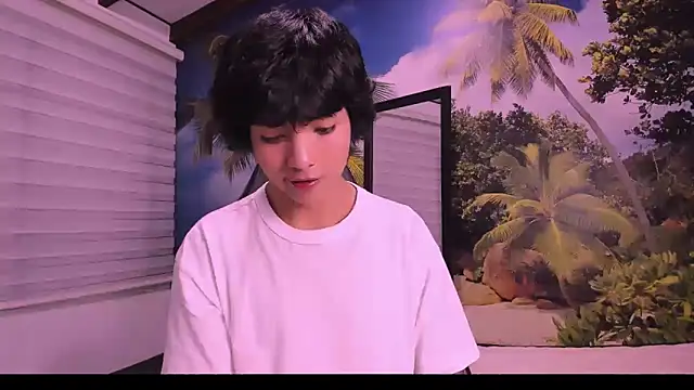 AllanYong18 online show from 02/08/25, 07:37