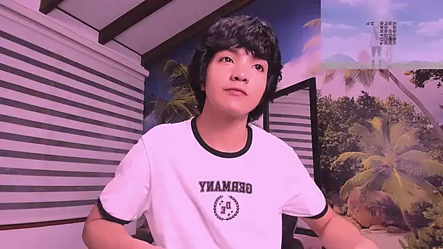 AllanYong18 online show from 02/27/25, 07:12