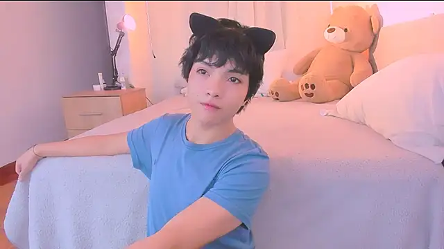 AllanYong18 online show from 10/20/25, 10:05