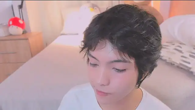 AllanYong18 online show from 02/25/26, 02:05