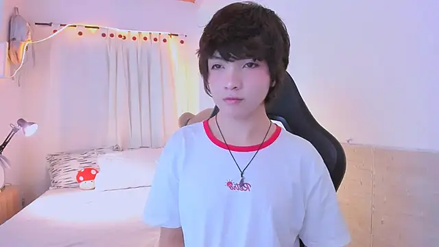 AllanYong18 online show from 07/09/26, 09:02