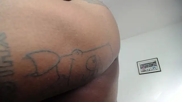 Snapshot of strong__anthony chatting on 03/14/26, 01:27 strong anthony online show from 03/14/26, 01:27