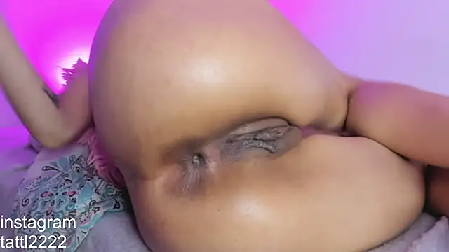 Snapshot of tattl2222 chatting on 02/26/25, 02:04 tattl2222 online show from 02/26/25, 02:04