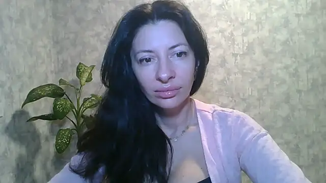 Snapshot of LissaBlossom chatting on 09/19/25, 03:30 LissaBlossom online show from 09/19/25, 03:30
