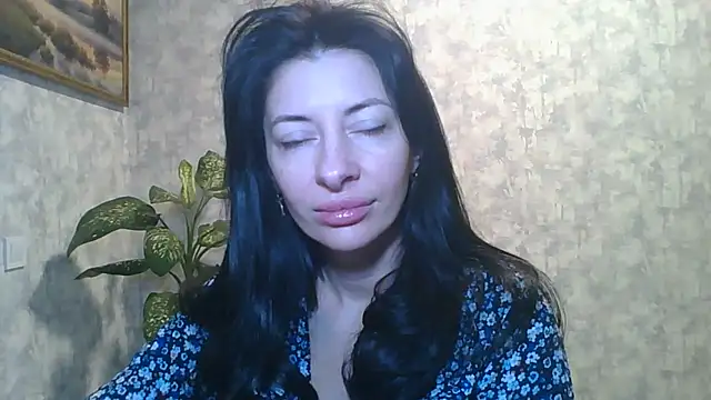 Snapshot of LissaBlossom chatting on 10/11/25, 04:44 LissaBlossom online show from 10/11/25, 04:44