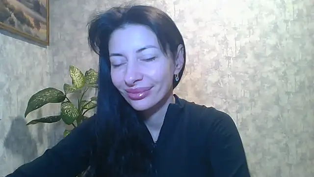 Snapshot of LissaBlossom chatting on 10/18/25, 04:15 LissaBlossom online show from 10/18/25, 04:15