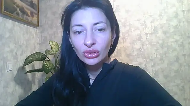 Snapshot of LissaBlossom chatting on 10/19/25, 04:24 LissaBlossom online show from 10/19/25, 04:24