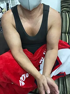 Snapshot of K0718 chatting on 04/21/26, 03:28 K0718 online show from 04/21/26, 03:28