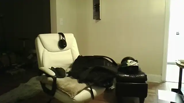 MrDaddyBbSnake online show from 11/17/25, 12:38