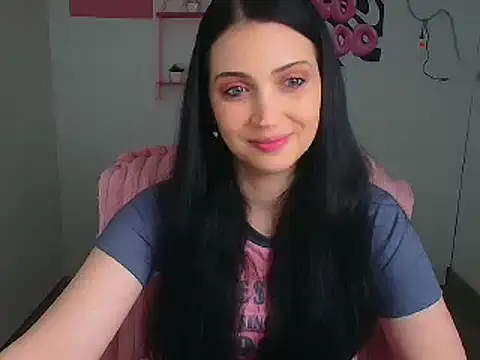 Snapshot of Amalia_amor chatting on 04/21/26, 11:38 Amalia amor online show from 04/21/26, 11:38