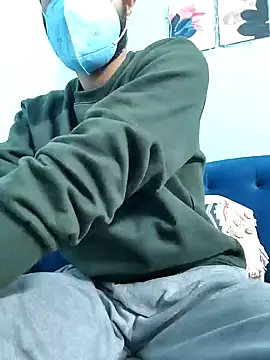 TOPMOON001 online show from 02/06/25, 11:54