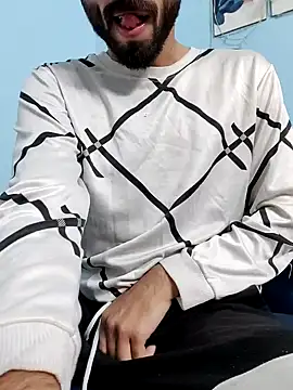 TOPMOON001 online show from 02/10/25, 11:36