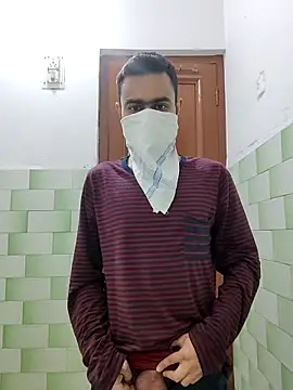 TOPMOON001 online show from 03/02/25, 07:02