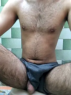 TOPMOON001 online show from 03/14/25, 07:04