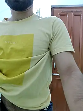 TOPMOON001 online show from 10/01/25, 08:15