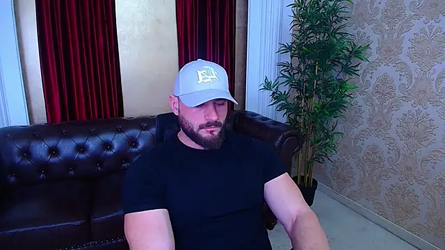 Snapshot of AdamJamesonn chatting on 11/12/25, 05:41 AdamJamesonn online show from 11/12/25, 05:41