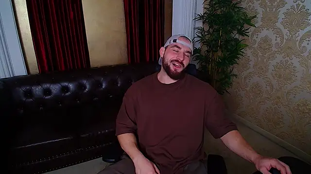 Snapshot of AdamJamesonn chatting on 11/28/25, 05:21 AdamJamesonn online show from 11/28/25, 05:21