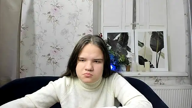 AdeleCruz online show from 01/10/25, 08:18