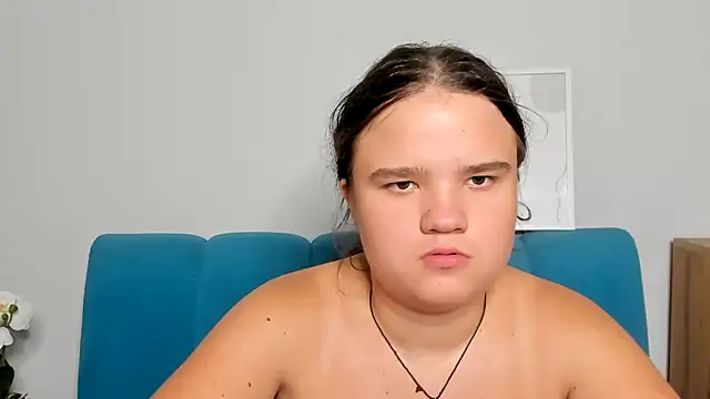 AdeleCruz online show from 10/02/25, 12:23