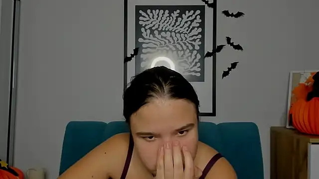 AdeleCruz online show from 11/01/25, 08:05