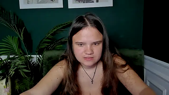 Snapshot of AdeleCruz chatting on 05/18/26, 12:11 AdeleCruz online show from 05/18/26, 12:11