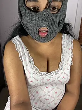 Snapshot of ArathyNambyarMallu chatting on 01/21/25, 03:32 ArathyNambyarMallu online show from 01/21/25, 03:32