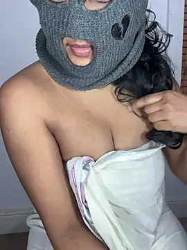 Snapshot of ArathyNambyarMallu chatting on 03/13/25, 06:23 ArathyNambyarMallu online show from 03/13/25, 06:23