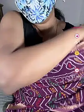 Snapshot of ArathyNambyarMallu chatting on 04/24/26, 08:28 ArathyNambyarMallu online show from 04/24/26, 08:28