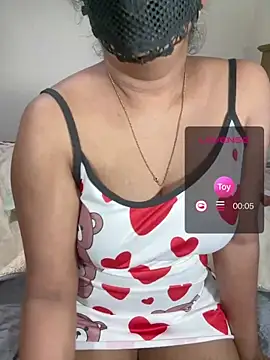 Snapshot of ArathyNambyarMallu chatting on 06/07/26, 11:30 ArathyNambyarMallu online show from 06/07/26, 11:30