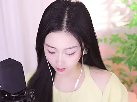 Snapshot of Muzi-sing chatting on 01/08/25, 07:13 Muzi-sing online show from 01/08/25, 07:13