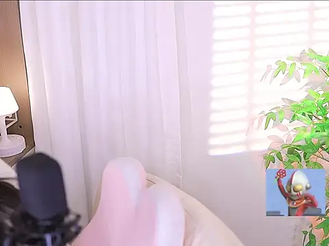 Snapshot of Muzi-sing chatting on 03/10/25, 10:26 Muzi-sing online show from 03/10/25, 10:26