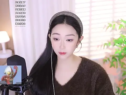 Snapshot of Muzi-sing chatting on 03/11/25, 09:45 Muzi-sing online show from 03/11/25, 09:45