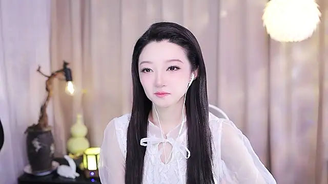 Snapshot of Zoe-99 chatting on 12/18/25, 11:49 Zoe-99 online show from 12/18/25, 11:49