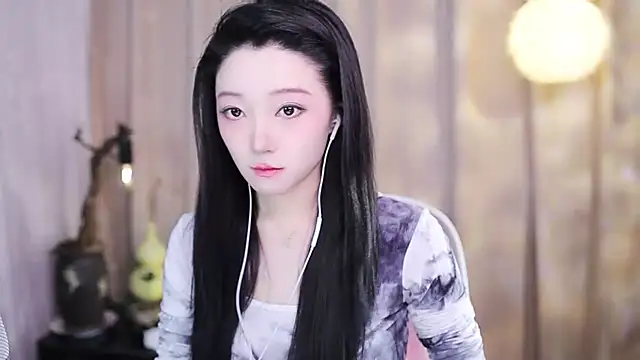 Snapshot of Zoe-99 chatting on 01/13/26, 12:21 Zoe-99 online show from 01/13/26, 12:21