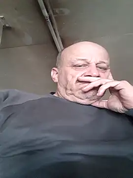 Snapshot of Schwach041967 chatting on 04/23/26, 03:25 Schwach041967 online show from 04/23/26, 03:25