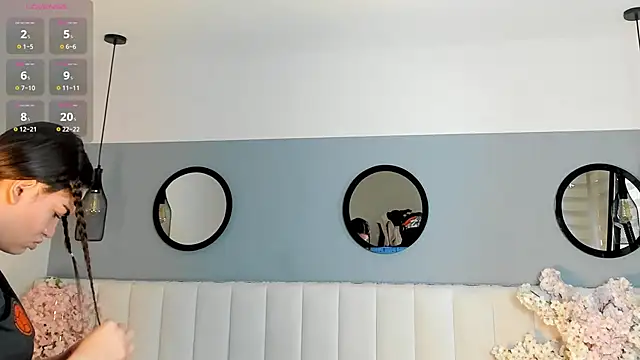 chelsea bolton  online show from 03/27/26, 12:38