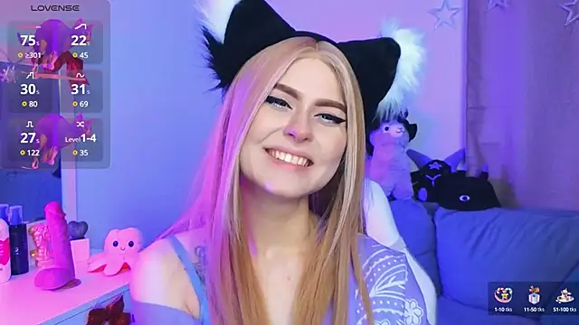 Snapshot of Emily__Mooree chatting on 02/07/25, 04:16 Emily  Mooree online show from 02/07/25, 04:16