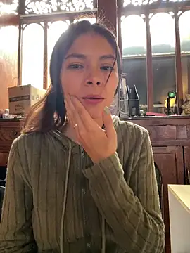 Snapshot of Aleska_Miami chatting on 04/14/26, 02:34 Aleska Miami online show from 04/14/26, 02:34