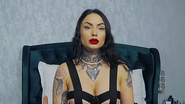 NataliaCristal online show from 12/04/25, 06:44