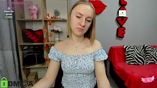 BeautyBlondy online show from 11/28/25, 01:25