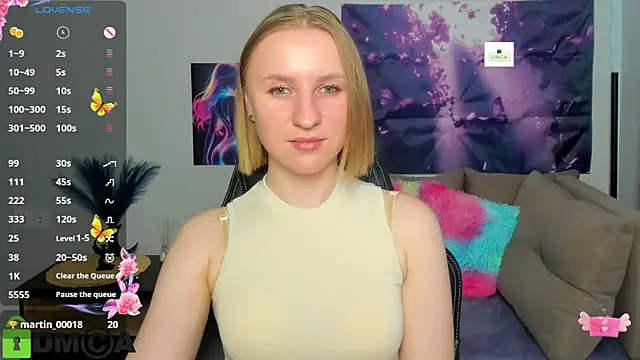 Snapshot of BeautyBlondy chatting on 05/11/26, 02:45 BeautyBlondy online show from 05/11/26, 02:45