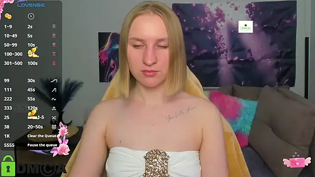 Snapshot of BeautyBlondy chatting on 05/12/26, 12:35 BeautyBlondy online show from 05/12/26, 12:35