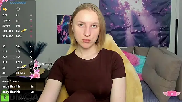 Snapshot of BeautyBlondy chatting on 05/18/26, 12:11 BeautyBlondy online show from 05/18/26, 12:11