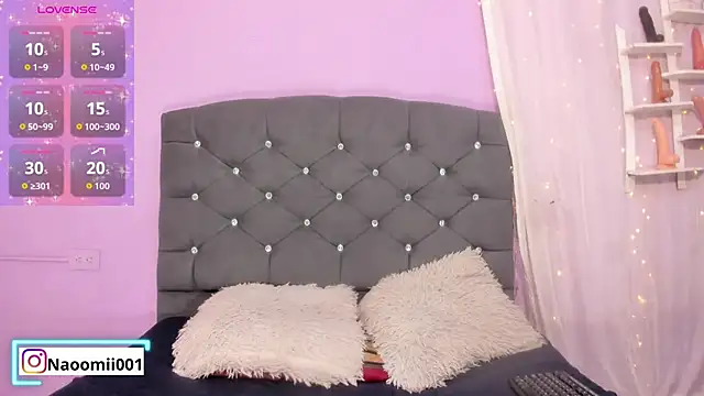 naomii 0 online show from 12/15/25, 01:04