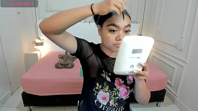 Snapshot of JasmineRose7 chatting on 10/17/25, 11:57 JasmineRose7 online show from 10/17/25, 11:57