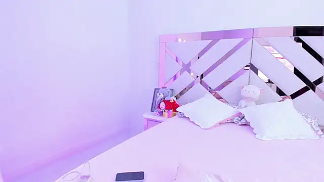 trissha xk1 online show from 05/25/26, 01:39
