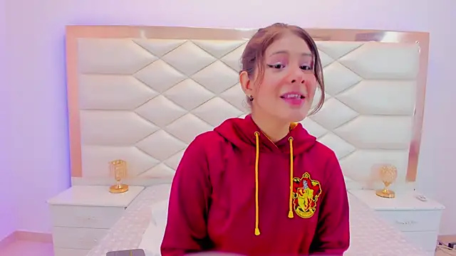 MiaQueen021 online show from 01/25/25, 12:16